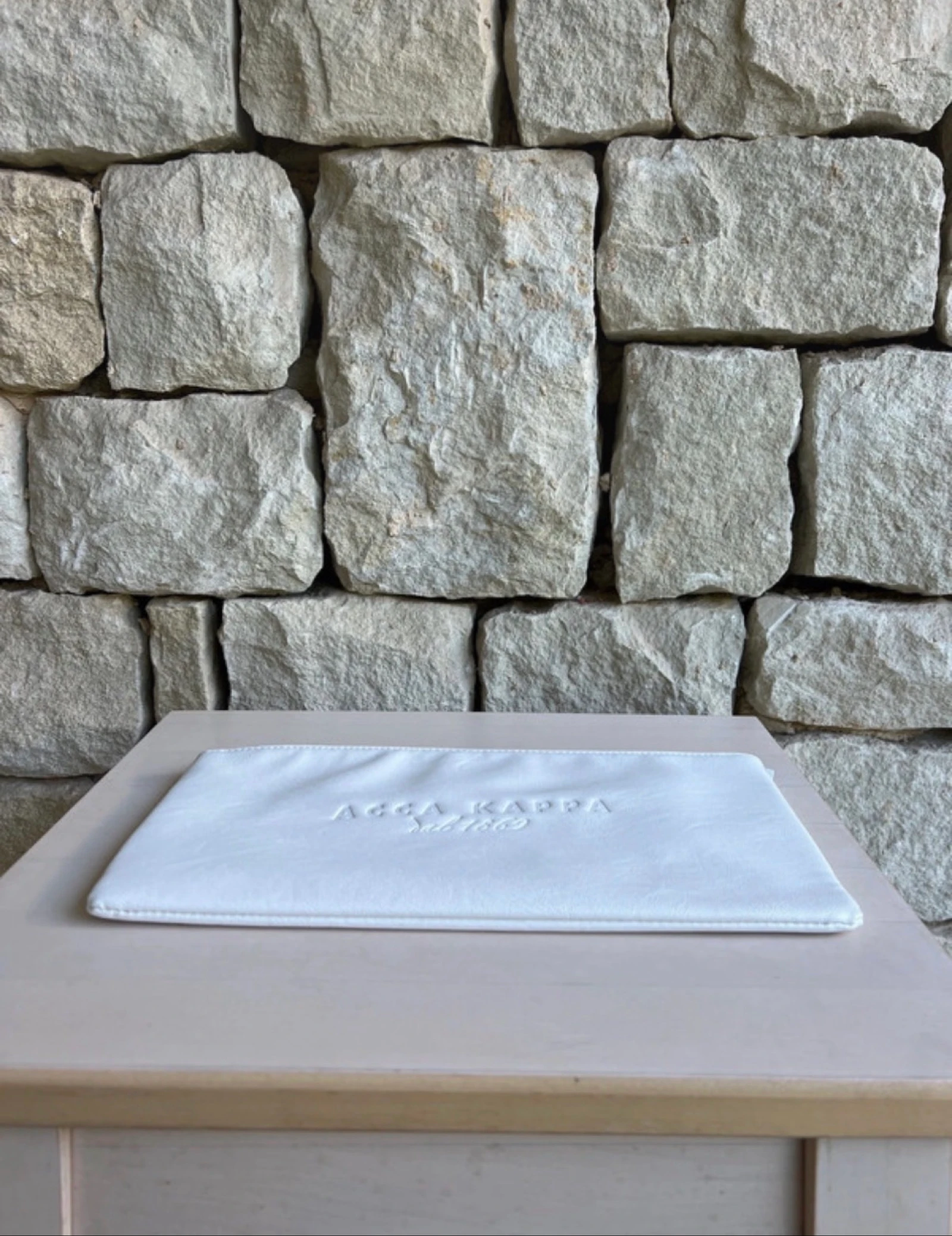 White Acca Kappa Toiletry Bag – photo 5